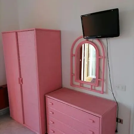 De La Paz Villa Manfredonia
