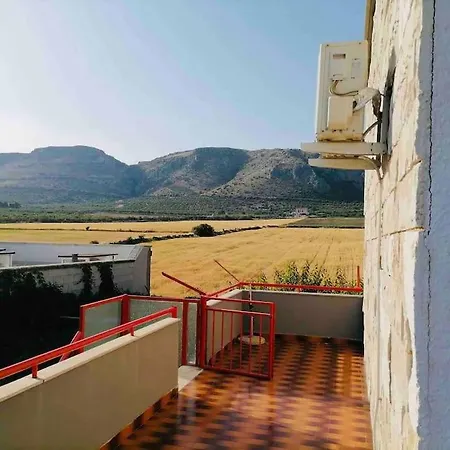 De La Paz Villa *