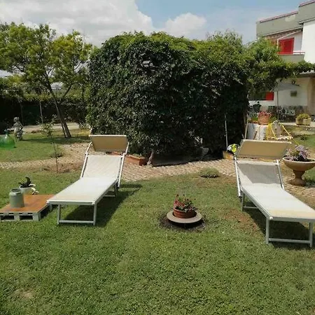 De La Paz Villa
