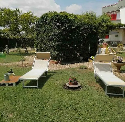 De La Paz Villa